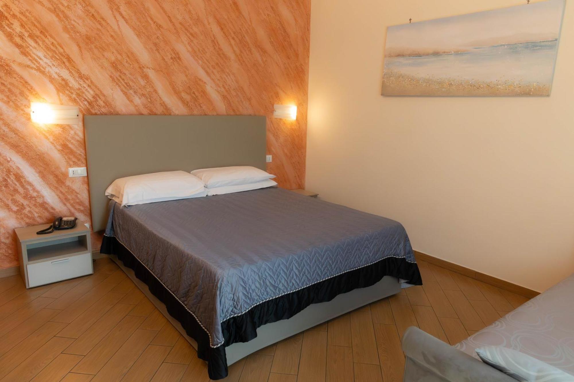 Affittacamere Porto Di Claudio 3*